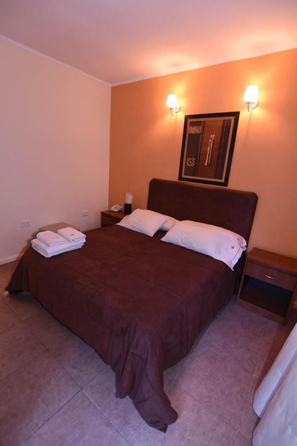 Hotel Aeropuerto Ezeiza Casa De Mr Monte Grande Extérieur photo