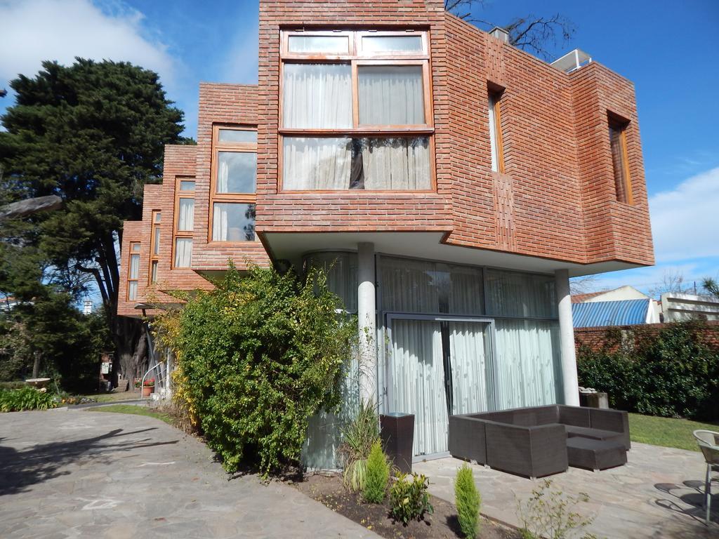 Hotel Aeropuerto Ezeiza Casa De Mr Monte Grande Extérieur photo