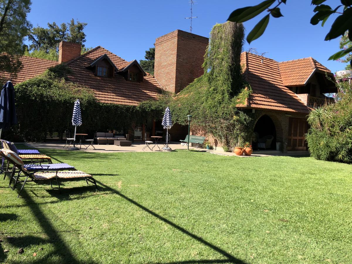 Hotel Aeropuerto Ezeiza Casa De Mr Monte Grande Extérieur photo